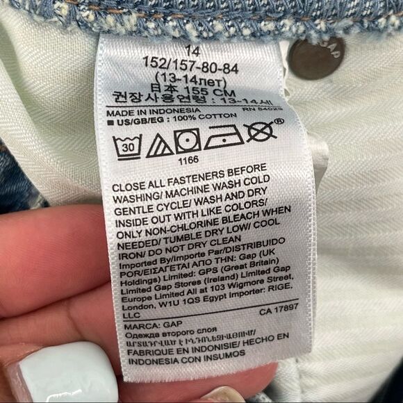 GAP Denim Girl’s High Rise Light Wash Destructed Denim Jean Skirt Size 14 - Picture 9 of 12